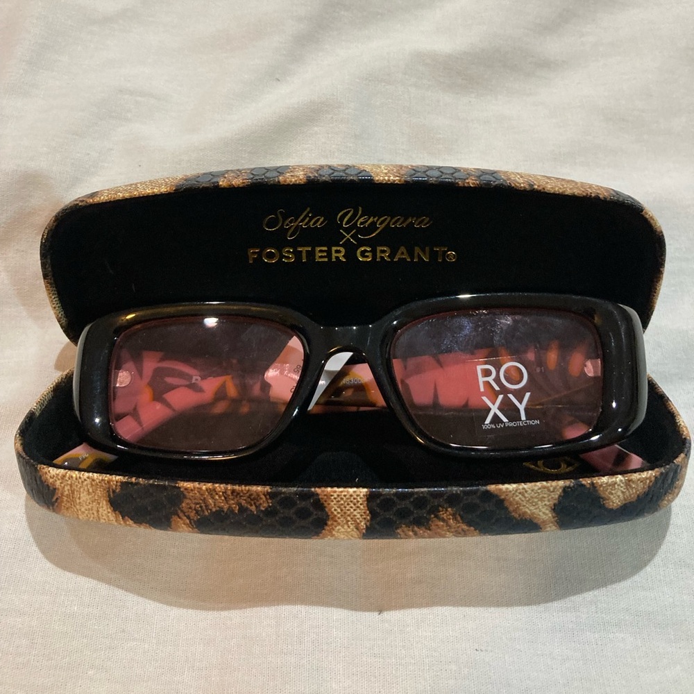 Roxy Pink Lens Sunglasses, With Hard Case. NWT
